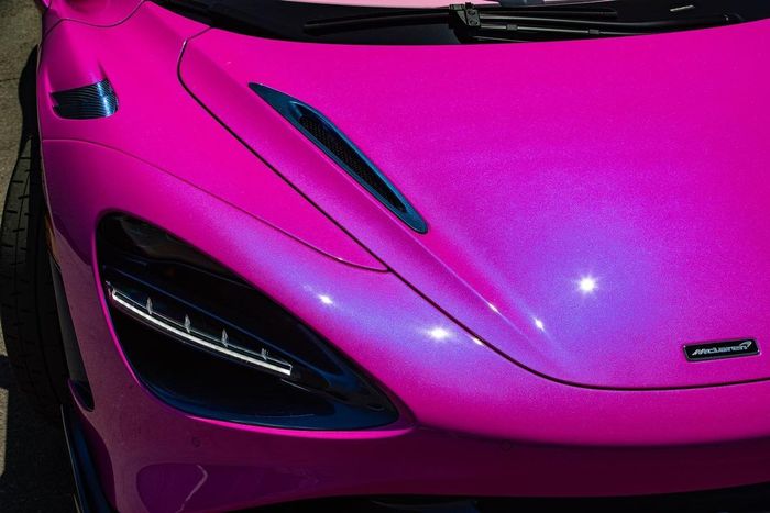 Modifikasi McLaren 765LT dibikin nyentrik pakai warna Pink Magic