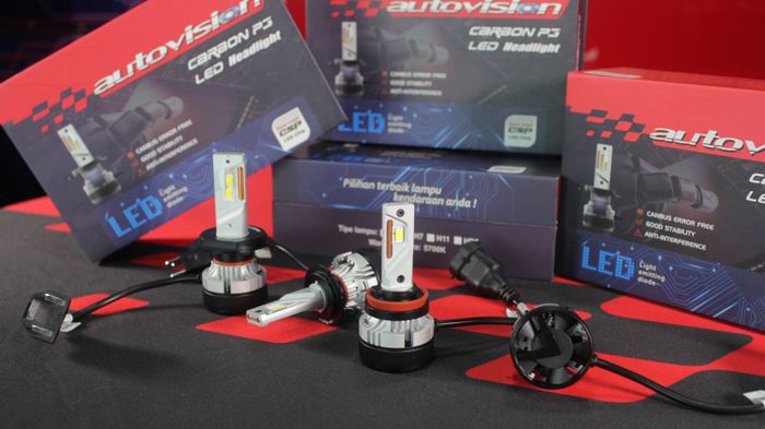 Autivision LED Carbon P3 diklaim terbuat dari material pelepas panas terbaik berupa cangkang alumunium yang digunakan untuk pesawat terbang, plus PCB tembaga terbaru.