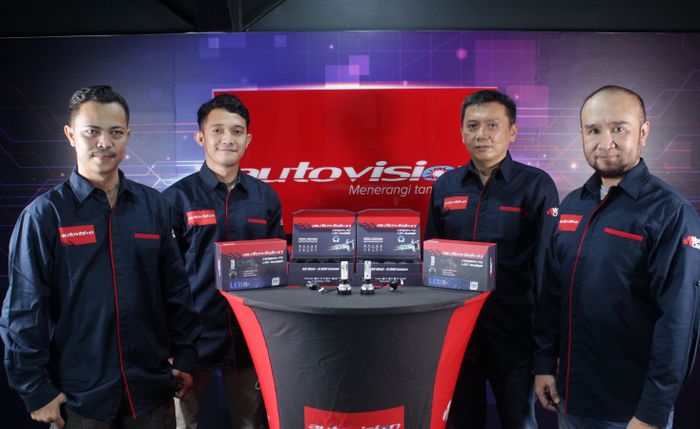 Lily Hernawan (kedua dari kanan), Direktur SPN saat Press Conference virtual, Jumat (18/2)