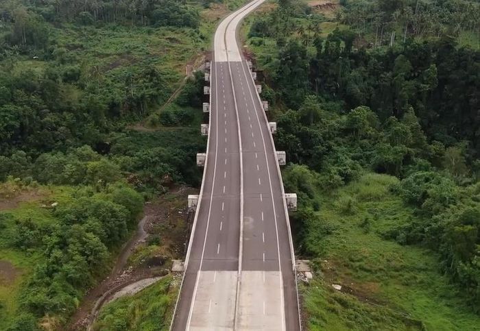 Jasa Marga Tuntaskan Pembangunan Seksi 2B Ruas Danowudu-Bitung, Jalan Tol Manado-Bitung Siap Beroperasi Penuh.