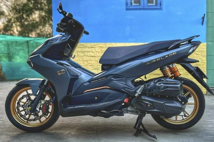 Modifikasi Honda Air Blade 125 yang unik