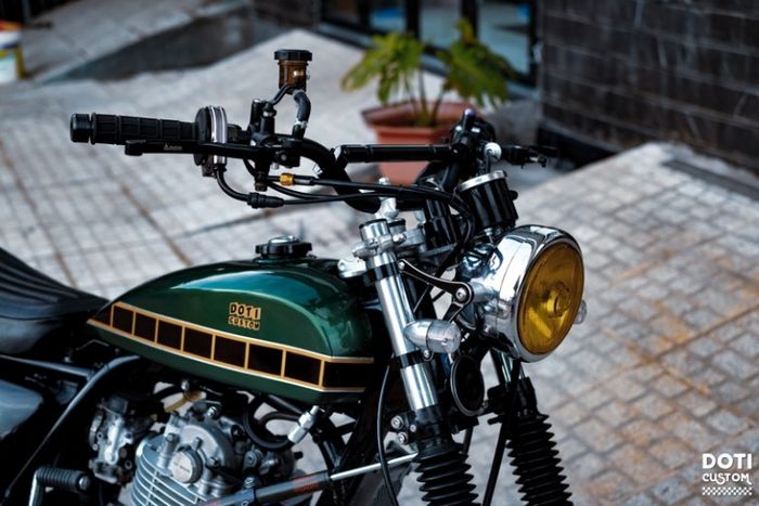 Tampang depannya dibuat bernuansa klasik