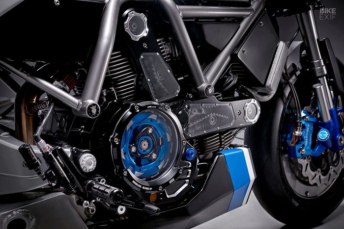 Sektor mesinnya mendapat beberapa upgrade dan pemanis