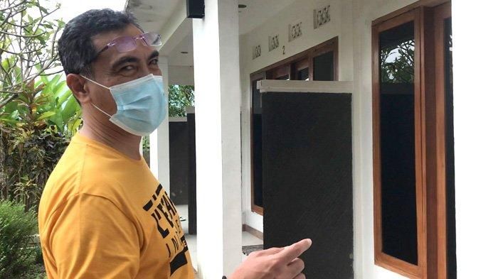 Kepala Dinas Pariwisata Nusa Tenggara Barat (NTB), Yusron Hadi mengunjungi salah satu homestay di Lingsar, Lombok Barat