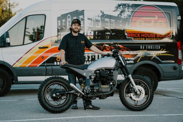Honda GL650 Silver Wing scrambler yang apik