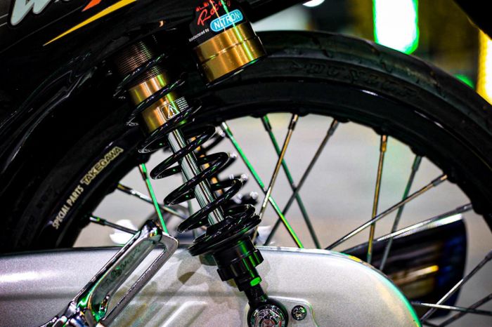Suspensi belakang diganti dengan shock Nitron 