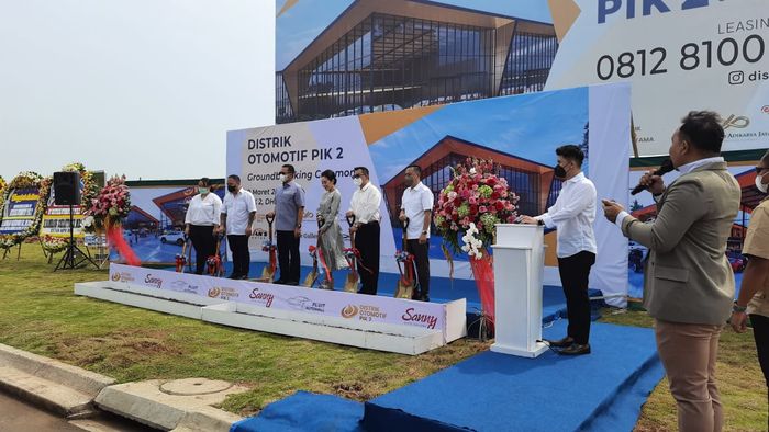Peletakan batu pertama pembangunan Distrik Otomotif PIK 2 di Tangerang.