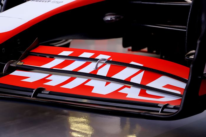 Livery baru tim Haas F1 2022