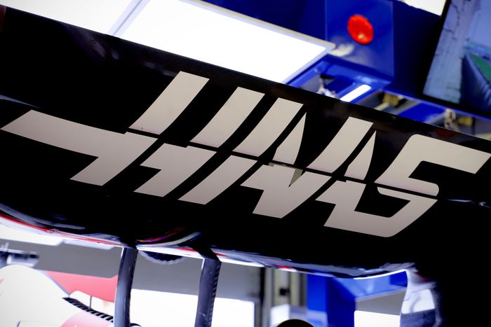 Livery baru tim Haas F1 2022