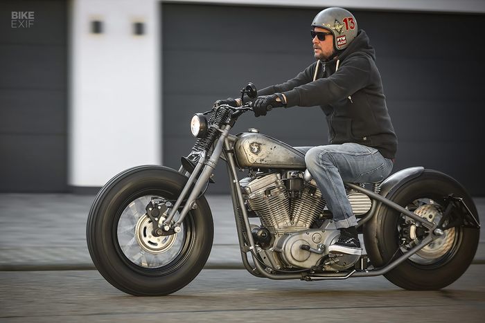 Harley-Davidson XL883 Sportster bobber hardtail yang keren