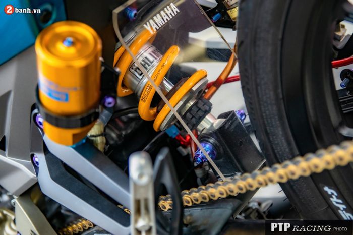 Suspensi belakang diganti dengan shock Ohlins
