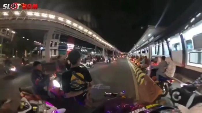 Tangkapan layar aksi balap liar sepeda motor di Jalan Pemuda, Kecamatan Pulogadung, Jakarta Timur yang viral 
