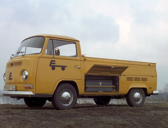 Volkswagen T2 Elektro Transporter bodi pikap.