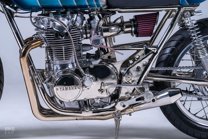 Selain itu dipasang juga exhaust system stainless steel