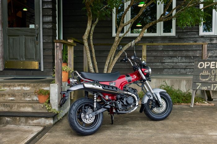 Honda Dax ST125