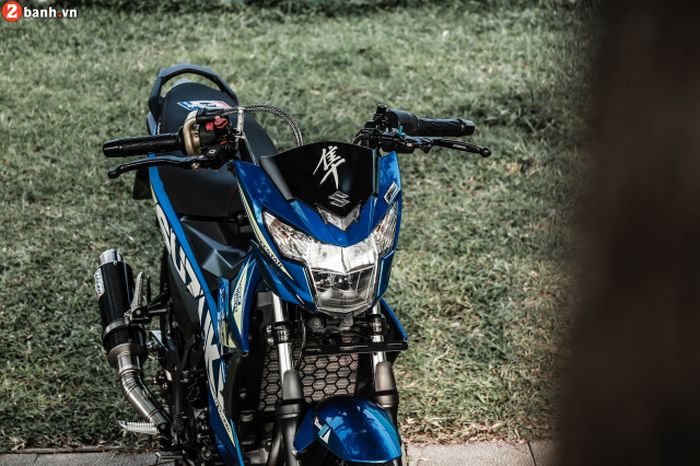 Area kokpit mendapatkan master rem Anchor dan tuas kopling Accossato