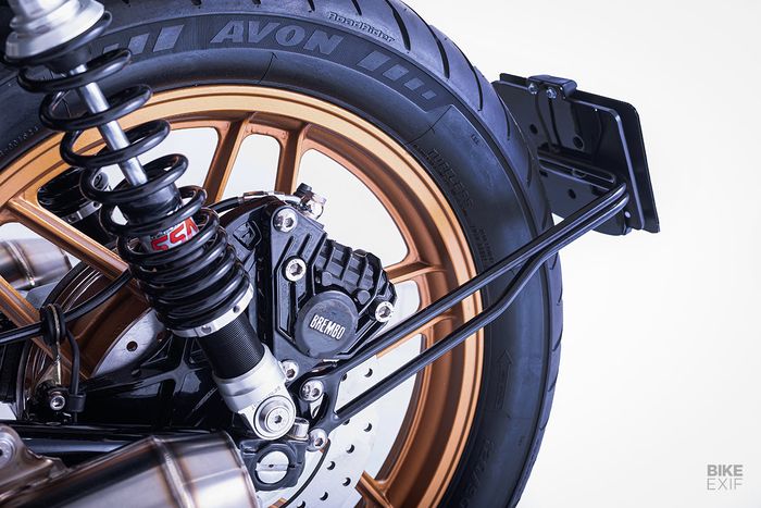 Suspensi belakang diganti dengan shock YSS