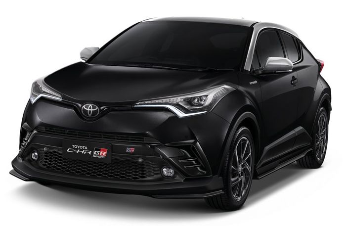 Toyota C-HR Hybrid GR Sport warna hitam dengan pelek kipas 18 inci