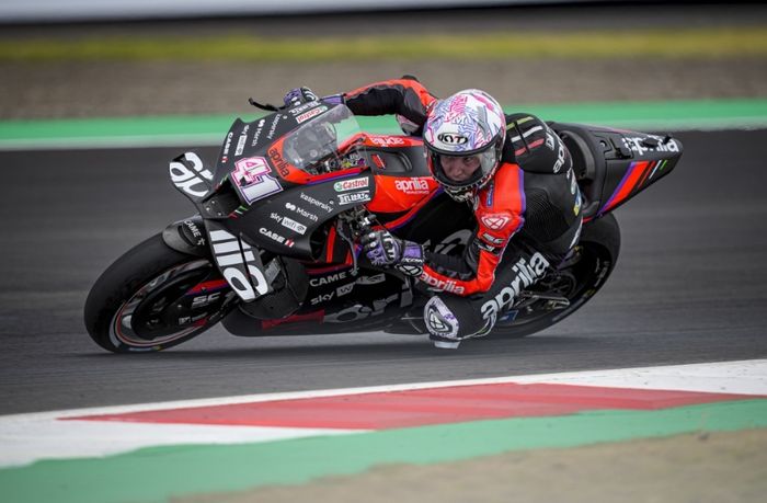 Aleix Espargaro sempat lakukan kesalahan dan terjatuh di sesi kualifikasi MotoGP Mandalika