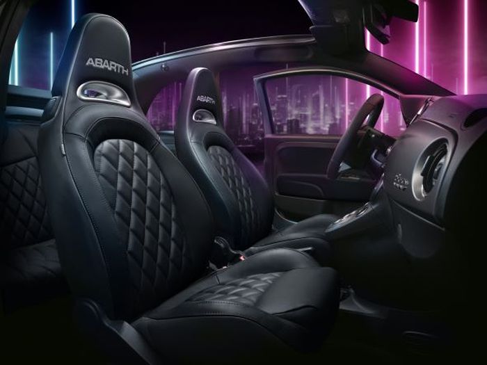 Interior Abarth 595 Turismo