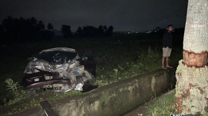 Kecelakaan lalu lintas terjadi di Jalan Raya Kakas, tepatnya di Desa Wasian, Kecamatan Kakas Barat, Kabupaten Minahasa, Provinsi Sulut, Minggu (20/3/2022)