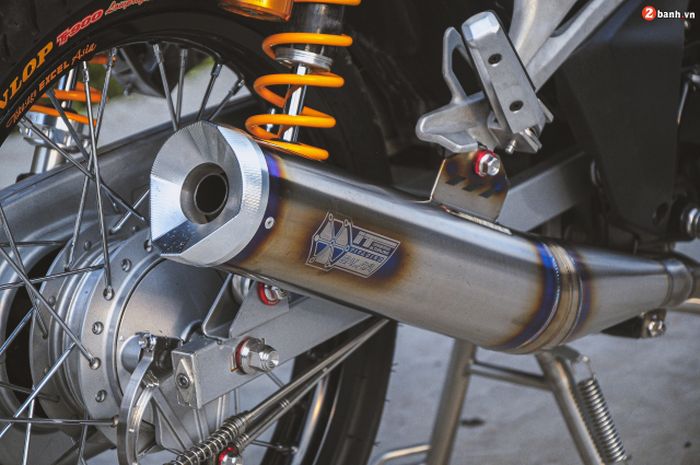 Sektor mesin diberi knalpot IT Salaya