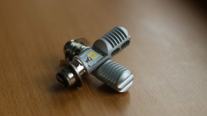 Lampu LED Autovision untuk sepeda motor