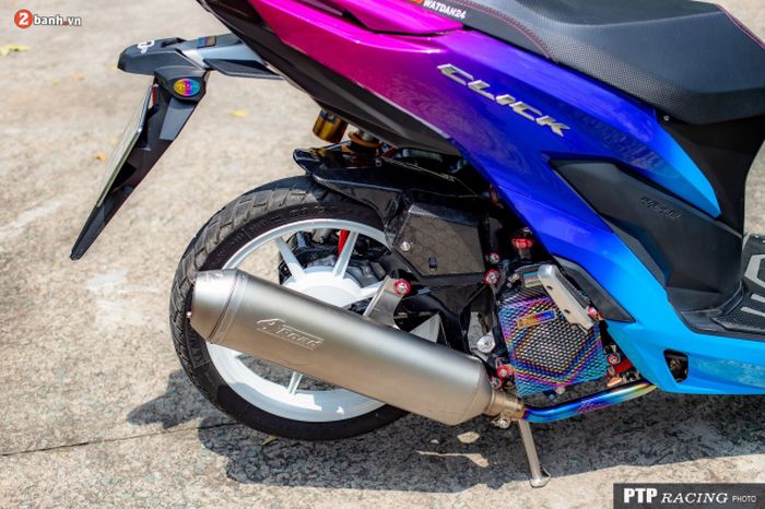 Mesin dipasangi knalpot LeoVince 4Road