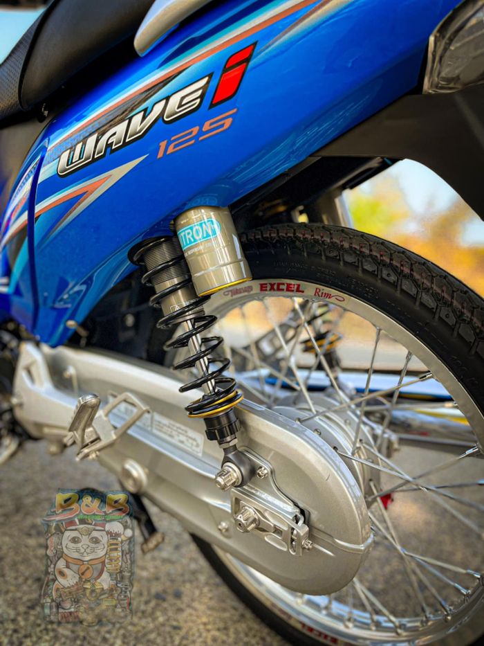 Suspensi belakang pakai shock Nitron