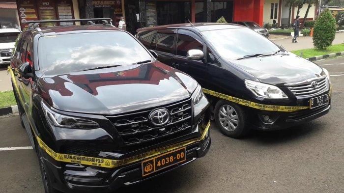 Toyota Fortuner dan Kijang Innova yang dipakai mahasiswa ngaku anggota Densus 88 di Puncak Bogor