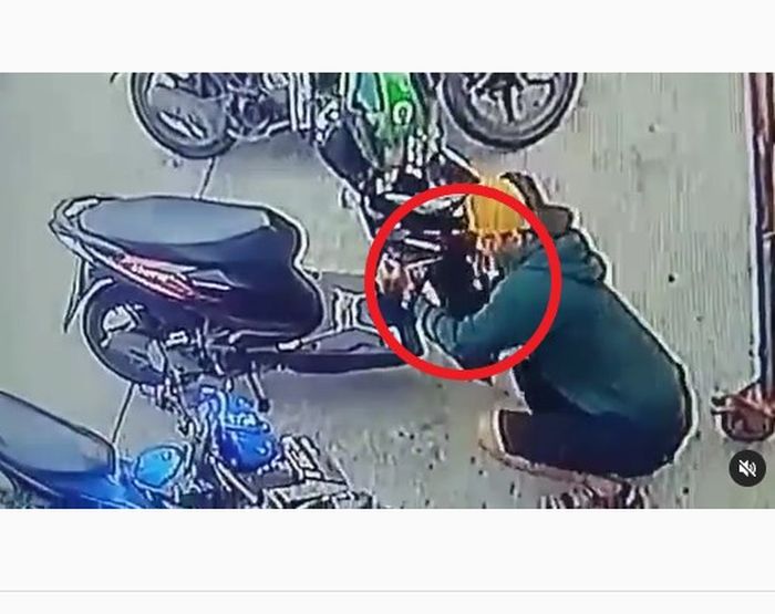 membajak kabel kunci kontak