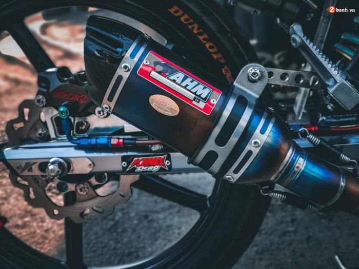 Kaki belakangnya makin istimewa