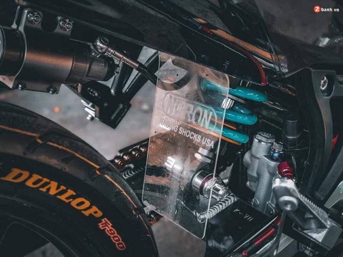 Suspensi belakang pakai shock Nitron