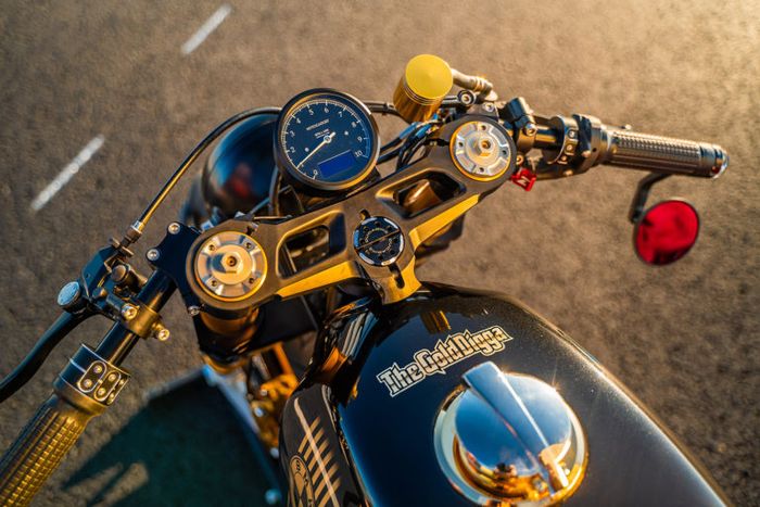 Kokpit dibuat minimalis tapi tetap fungsional