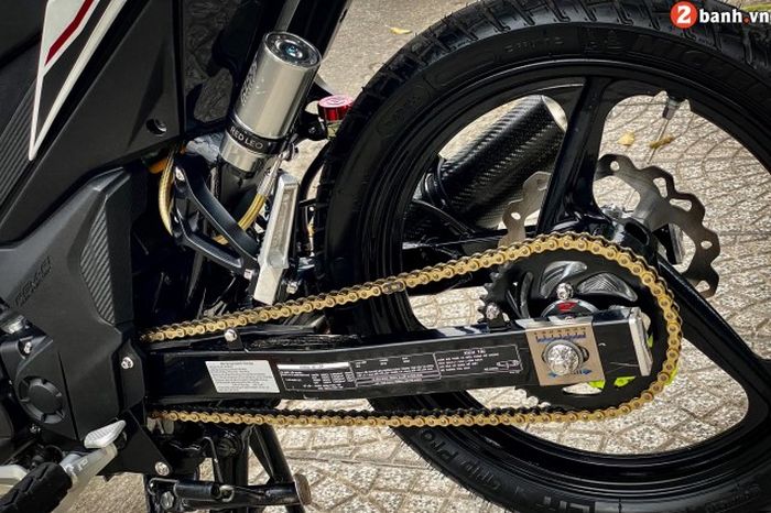 Suspensi belakang pakai produk RedLeo