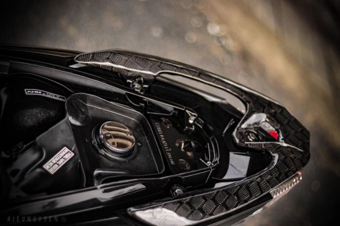 Behel juga dibalut serat karbon