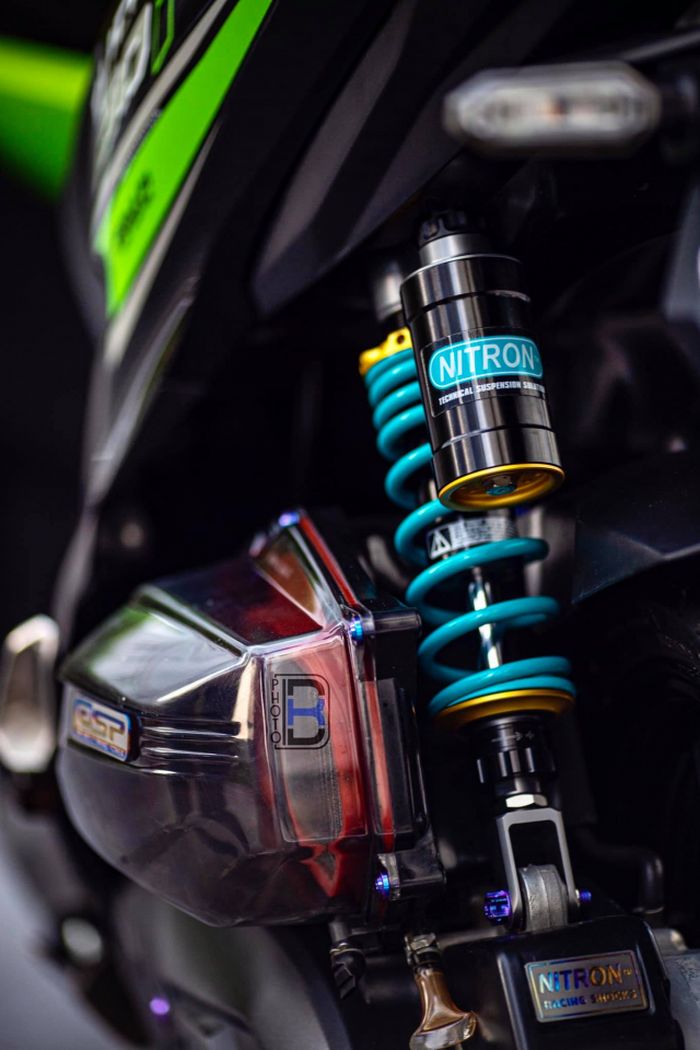 Suspensi belakang diganti dengan shock Nitron