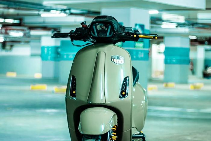 Master rem dan tuas rem belakang diganti dengan Brembo dan Accossato