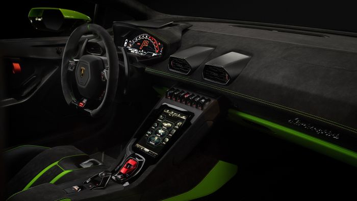 Interior Lamborghini Huracan Tecnica.