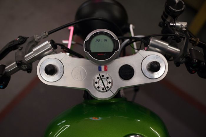 Area kokpit dibuat serba minimalis