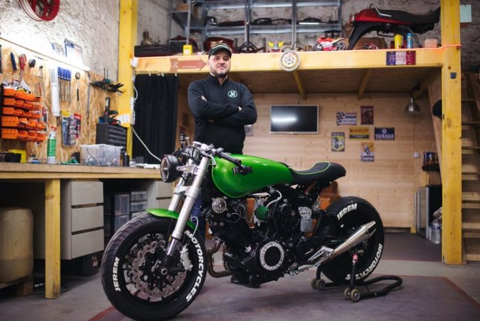 Yamaha XV750 Virago cafe racer yang istimewa