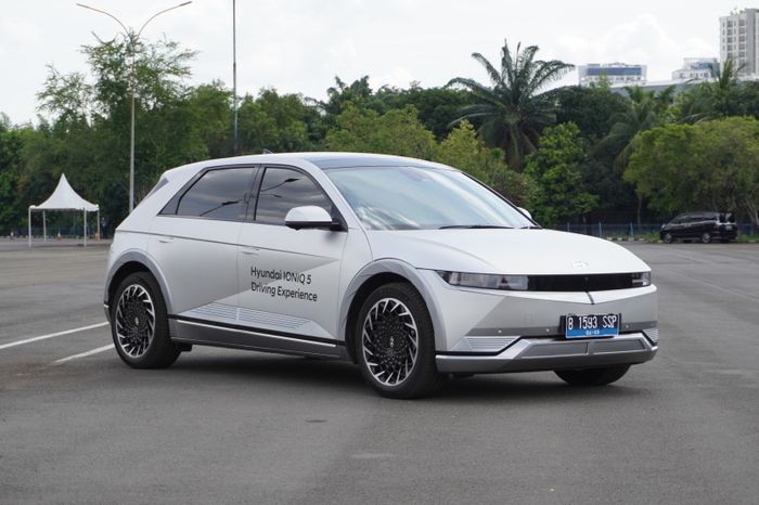Padahal belum ada harganya, mobil listrik Hyundai IONIQ 5 sudah dipesan lebih dari 800 unit.