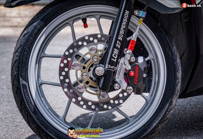 Kaki-kakinya diberi garpu LCM Suspension dan pengereman apik