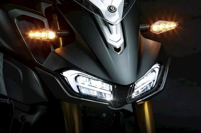 penampakan headlamp Haojue XCR300.