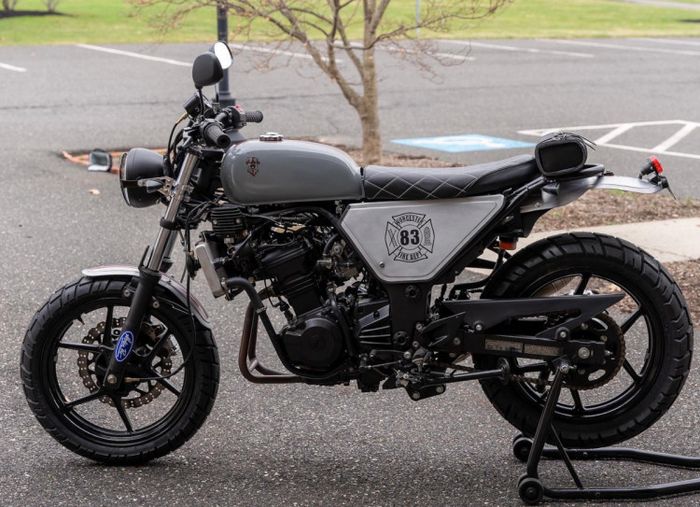 Kawasaki Ninja 250R bergaya scrambler yang keren