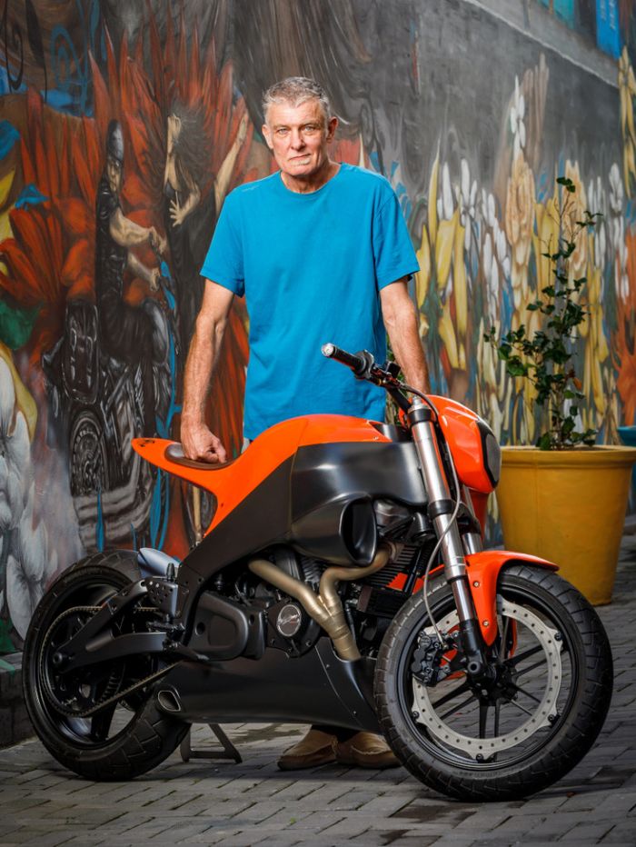 Buell XB12S Lightning street fighter yang tampil keren dan unik