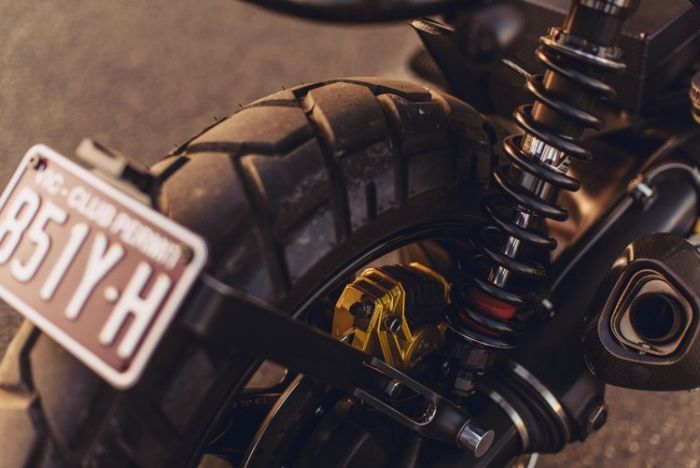 Suspensi belakang diganti dengan shock YSS