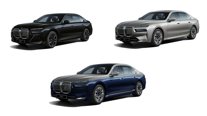 Ada tiga versi BMW Seri 7 The First Edition yakni BMW 740i Excellence, BMW 740i M Sport, dan BMW i7 xDrive60 Excellence.