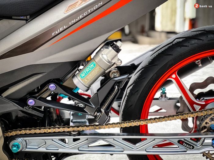 Swingarm pakai produk K/teach dan dipadukan dengan shock Nitron