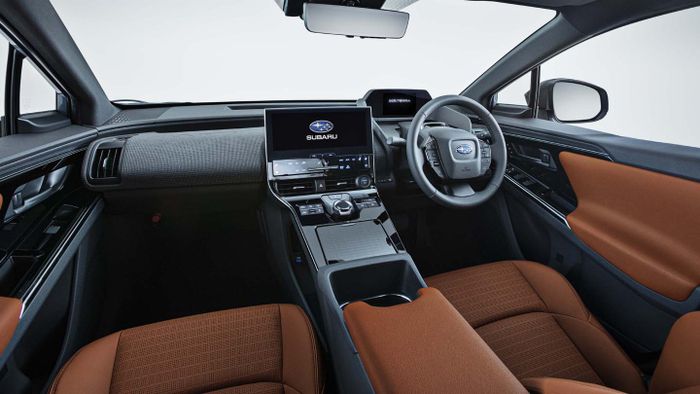 Interior Subaru Solterra ET-HS.